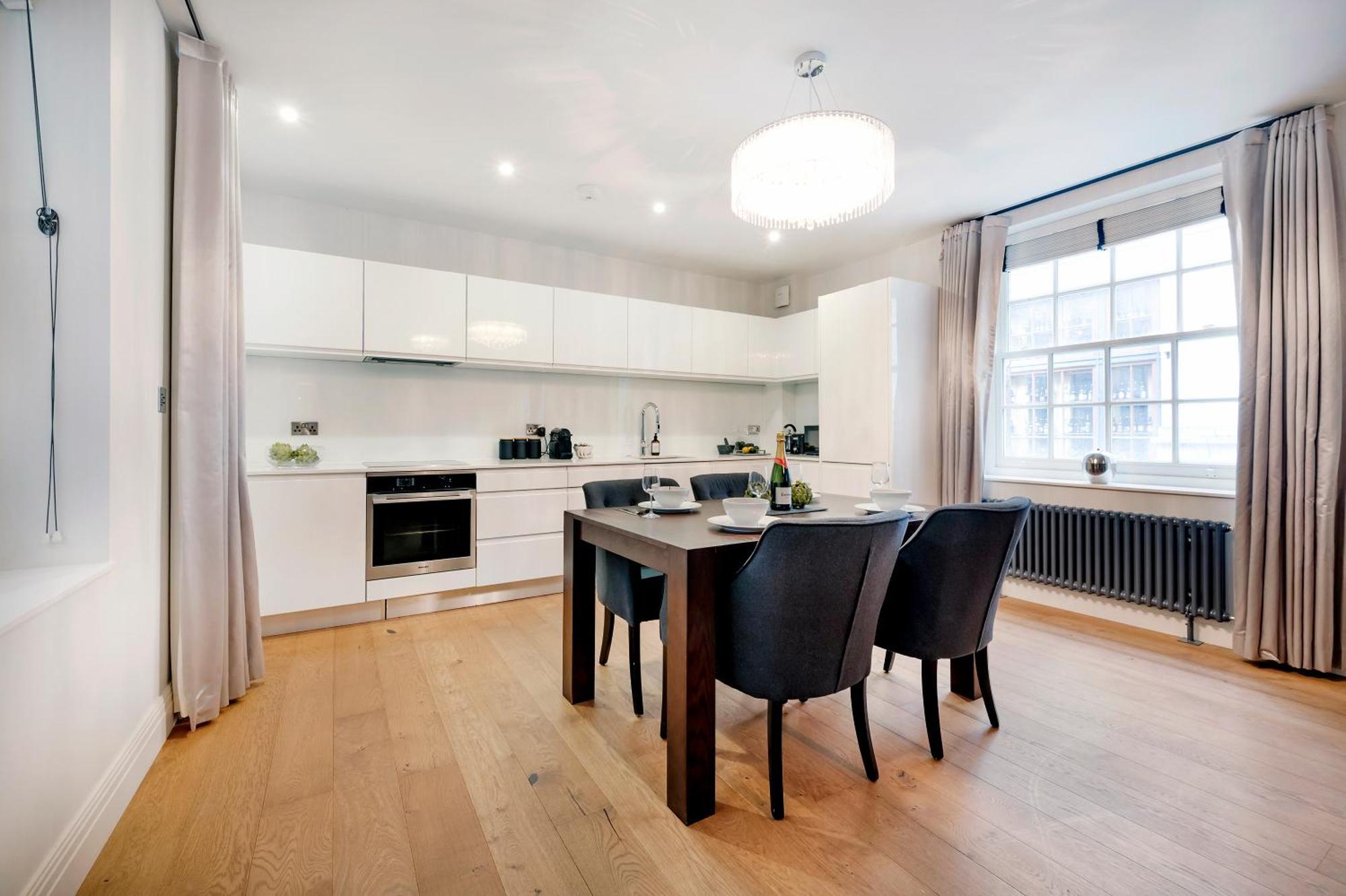 Aircon 2 Bedr, 3 Beds, 2 Bath Covent Garden, Subway Londres